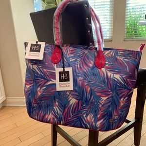 Woman’s tote, shoulder bag‎ with bonus bag 🌿